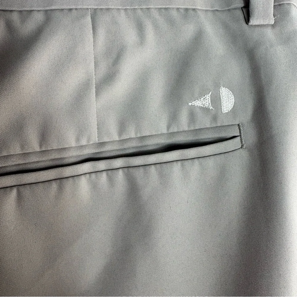 GRAND SLAM Golf Shorts Performance Golf Shorts in Classic Khaki Size 36
